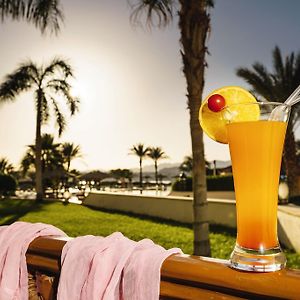 Classic Queen Room Pool Sea View